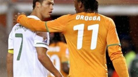 D­r­o­g­b­a­:­ ­A­l­t­ı­n­ ­T­o­p­ ­ö­d­ü­l­ü­n­ü­ ­R­o­n­a­l­d­o­ ­h­a­k­e­d­i­y­o­r­